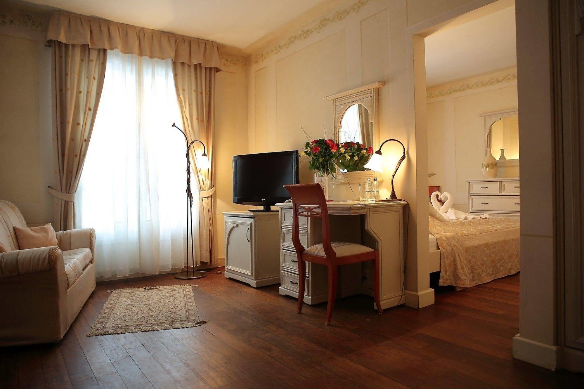Villa Toscana Warszawa المظهر الخارجي الصورة