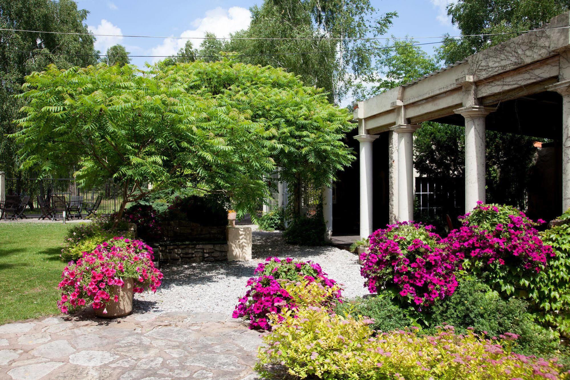 Villa Toscana Warszawa المظهر الخارجي الصورة